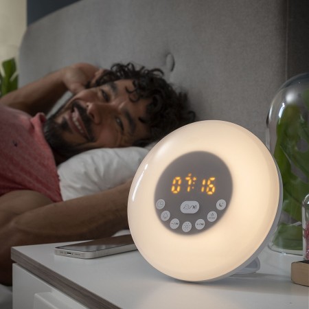 Réveil matin rechargeable avec enceinte Sunrilk InnovaGoods: Plus de 300.000 produits de grandes marques en vente directe à prix