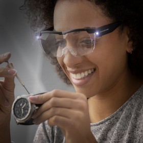 Lunettes Loupe avec LED Glassoint InnovaGoods: Plus de 300.000 produits de grandes marques en vente directe à prix usine sur cad
