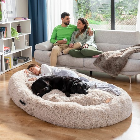 Lit de Chien pour Humains Human Dog Bed XXL InnovaGoods Beige: Plus de 300.000 produits de grandes marques en vente directe à p