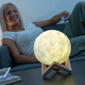 Lampe LED Rechargeable Lune Moondy InnovaGoods: Plus de 300.000 produits de grandes marques en vente directe à prix usine sur ca
