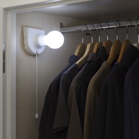 Ampoule LED Portable Stilamp InnovaGoods: Plus de 300.000 produits de grandes marques en vente directe à prix usine sur cadeaufo