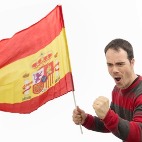 Drapeau de l'Espagne avec Bâton (60 x 90 cm): Plus de 300.000 produits de grandes marques en vente directe à prix usine sur cade