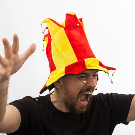 Chapeau: Plus de 300.000 produits de grandes marques en vente directe à prix usine sur cadeaufou.com. Label boutique solidaire.