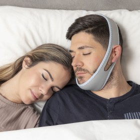 Bande Anti-ronflements Stosnore InnovaGoods: Plus de 300.000 produits de grandes marques en vente directe à prix usine sur cadea