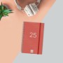 Agenda Finocam YEAR Rouge 11,7 x 18,1 cm 2025: Plus de 300.000 produits de grandes marques en vente directe à prix usine sur cad